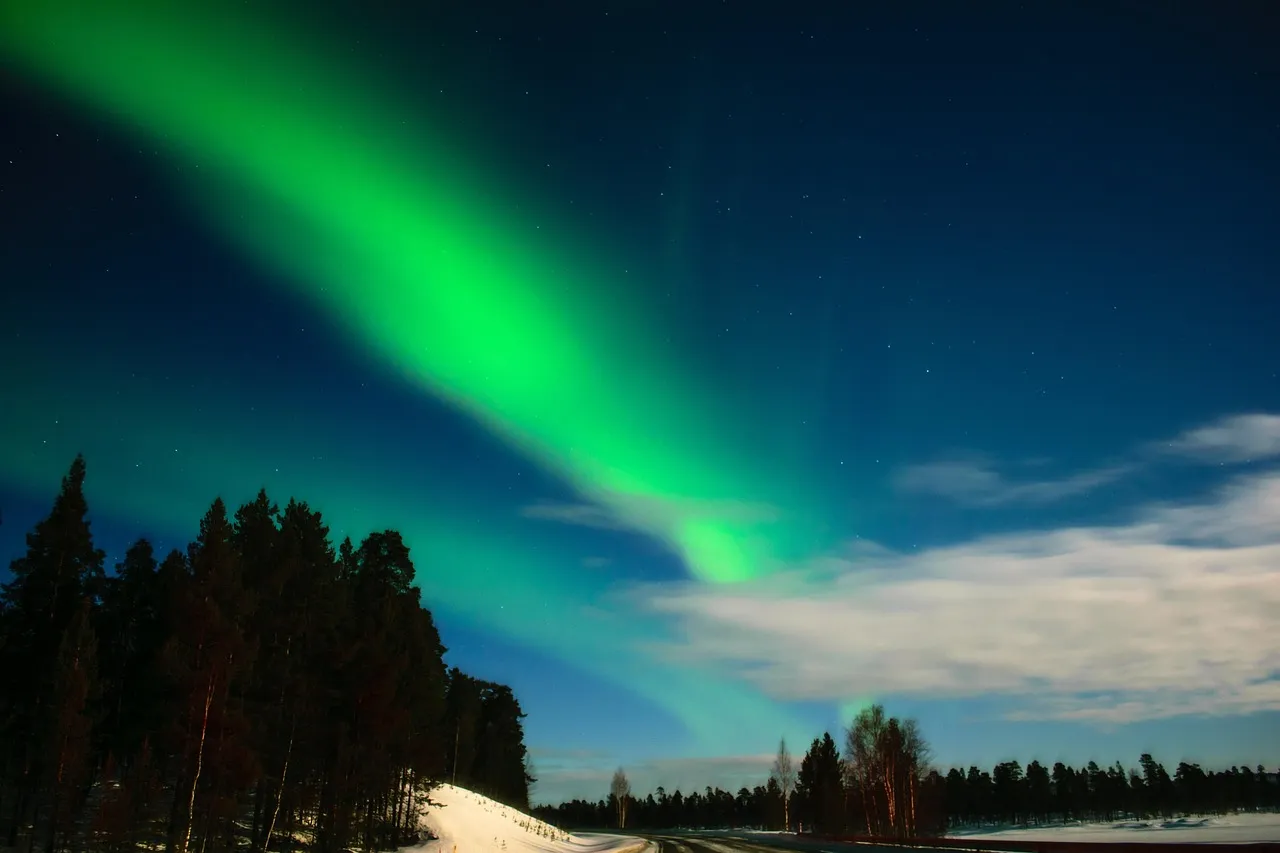 Polarlichter in Bayern – So erlebt ihr das seltene Naturspektakel über Süddeutschland